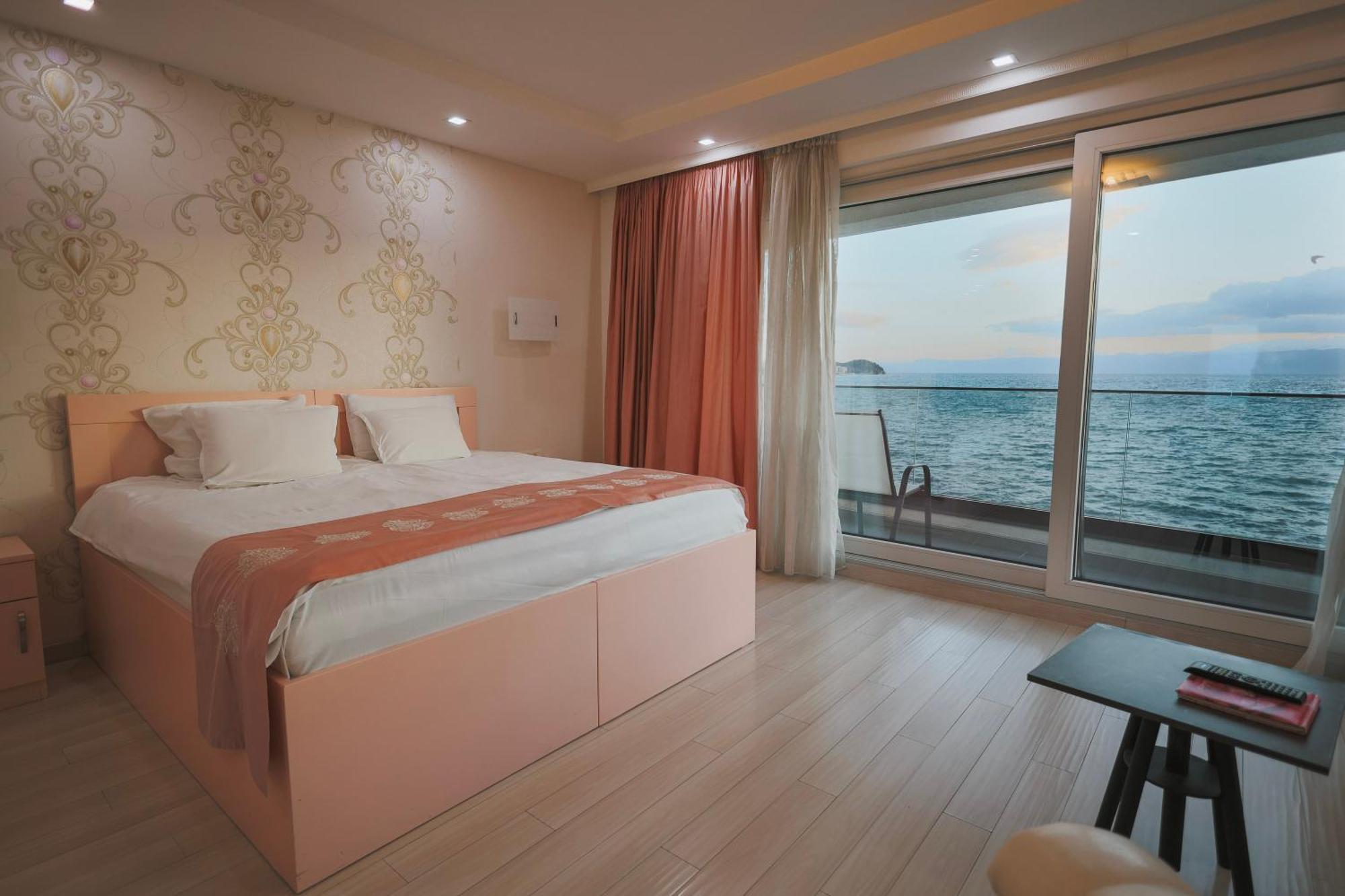 Mr.I Boutique Hotel & Bar Ohrid Esterno foto