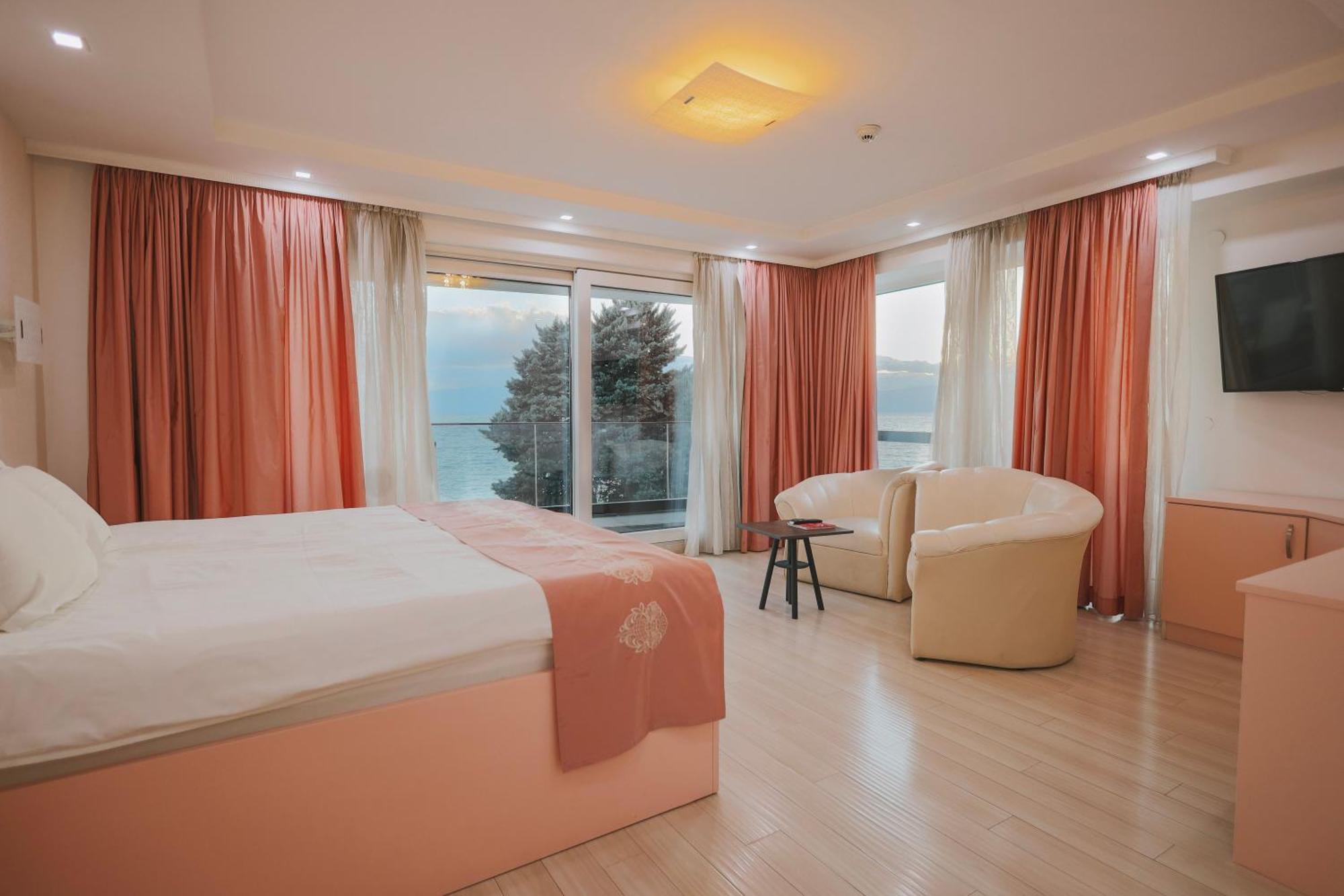 Mr.I Boutique Hotel & Bar Ohrid Esterno foto