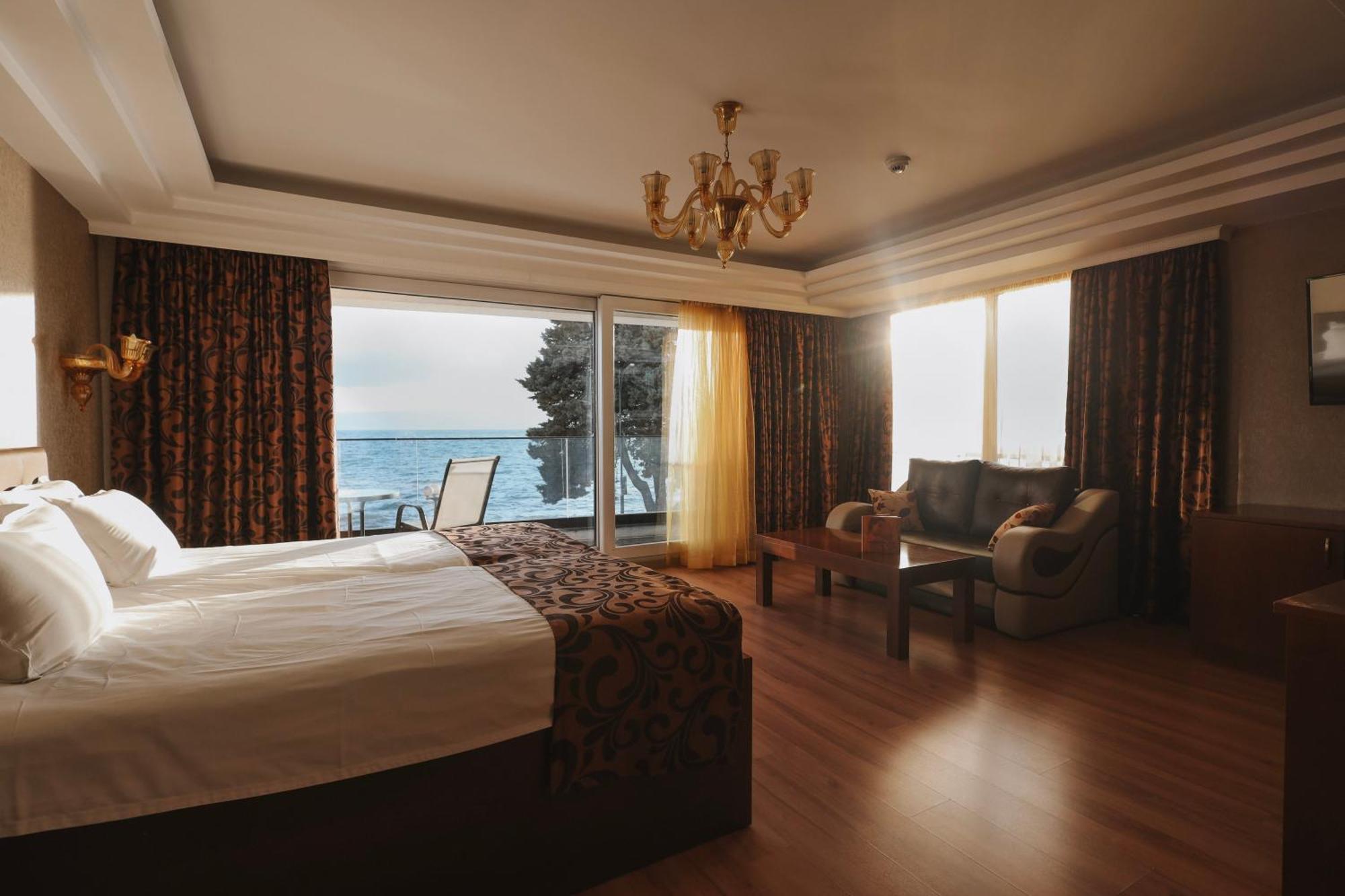 Mr.I Boutique Hotel & Bar Ohrid Esterno foto